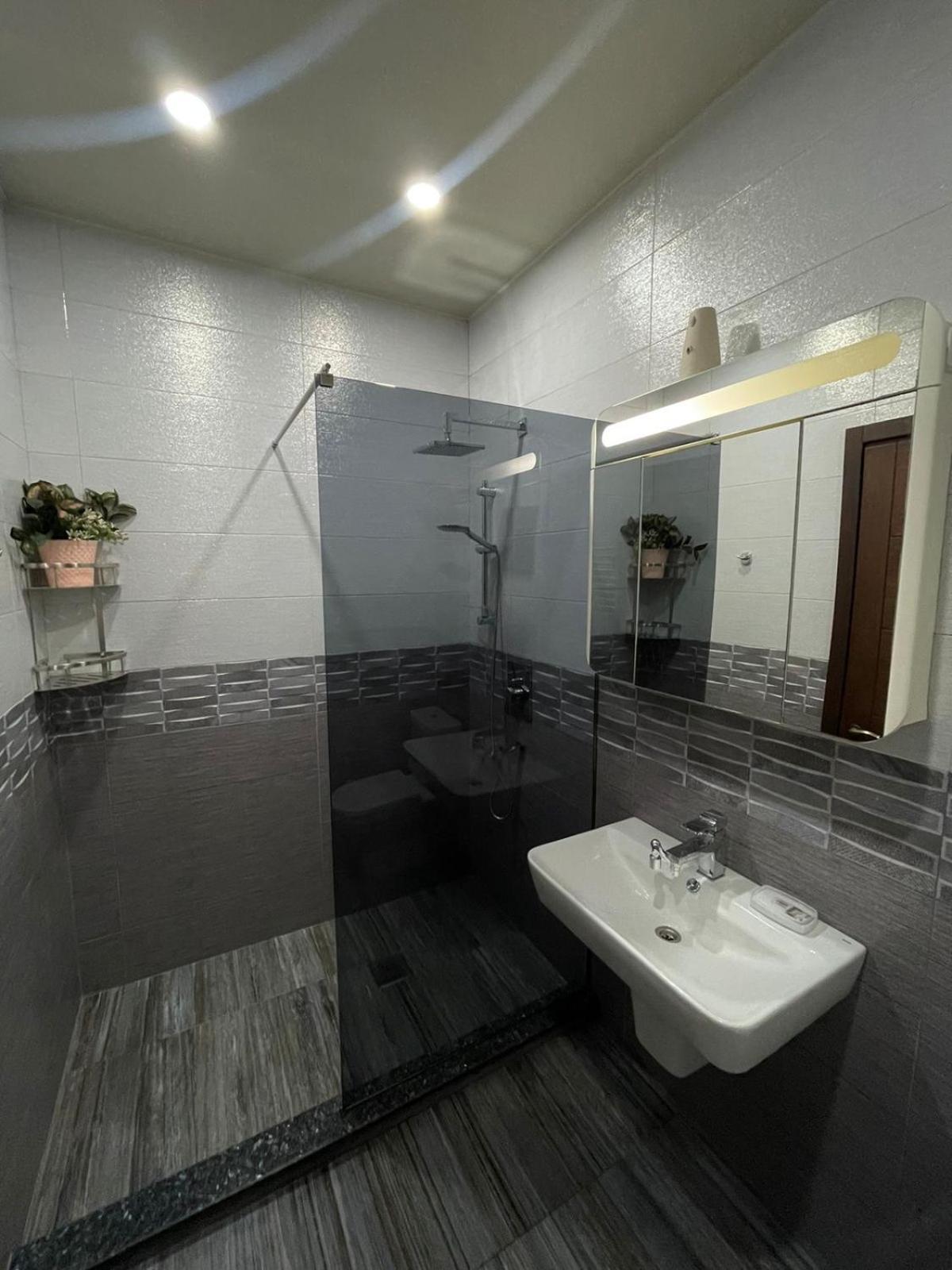 Apartment Anzi Batumi Luaran gambar