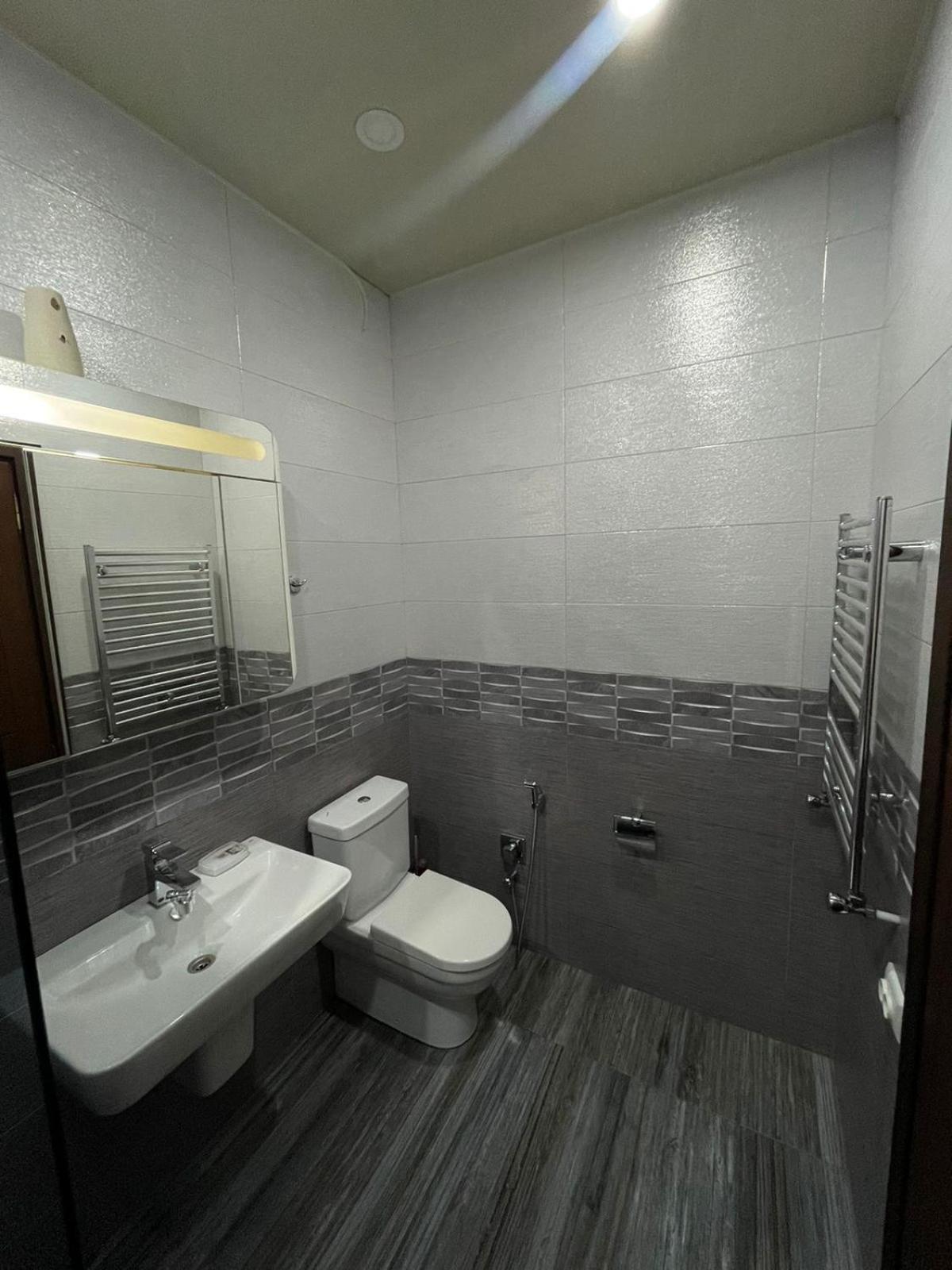 Apartment Anzi Batumi Luaran gambar