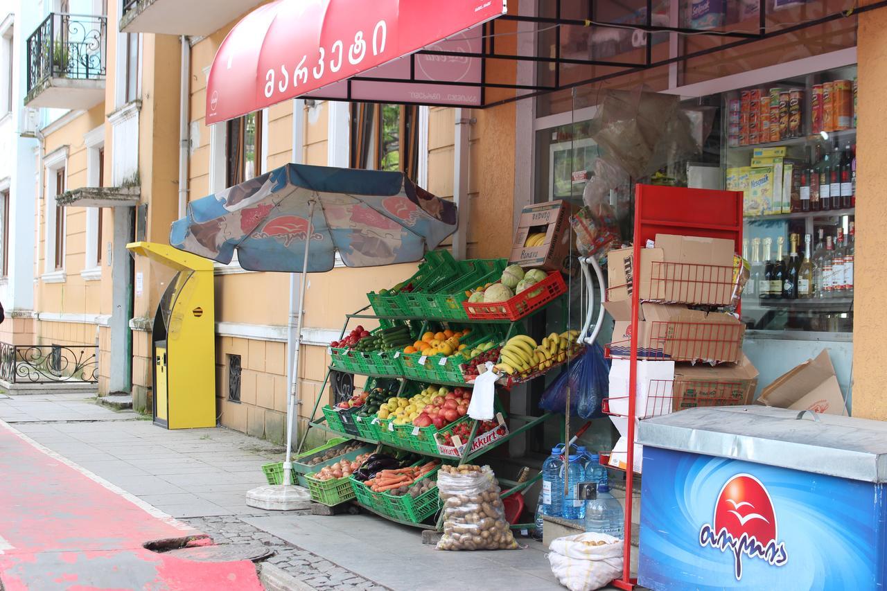 Apartment Anzi Batumi Luaran gambar