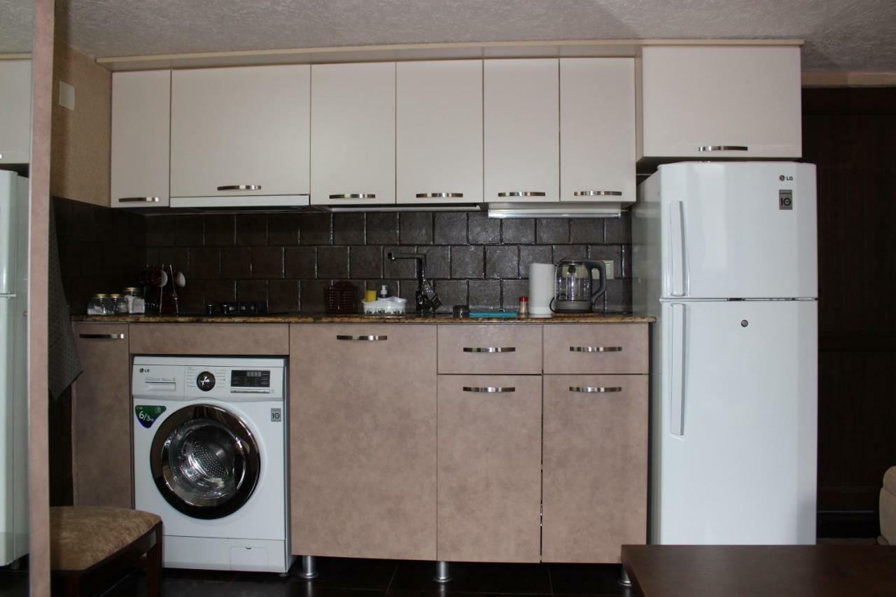 Apartment Anzi Batumi Luaran gambar